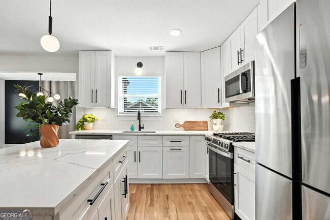 Building Photo - 1597 Glenwood Ave SE