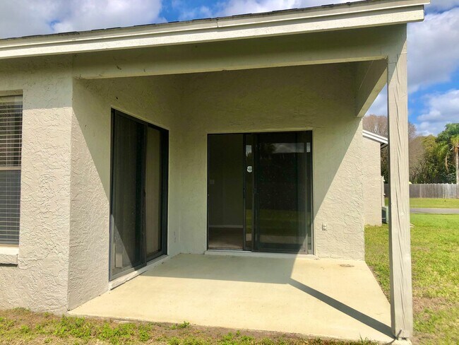 Building Photo - GREAT 3/2 HOME IN OVIEDO STILLWATER SUBDIVISION