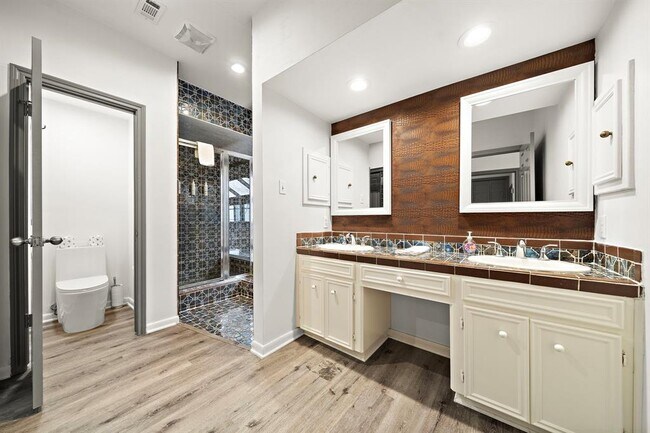 Building Photo - 2524 Nantucket Dr