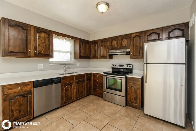 Building Photo - 9109 W 49th St, Merriam, KS 66203