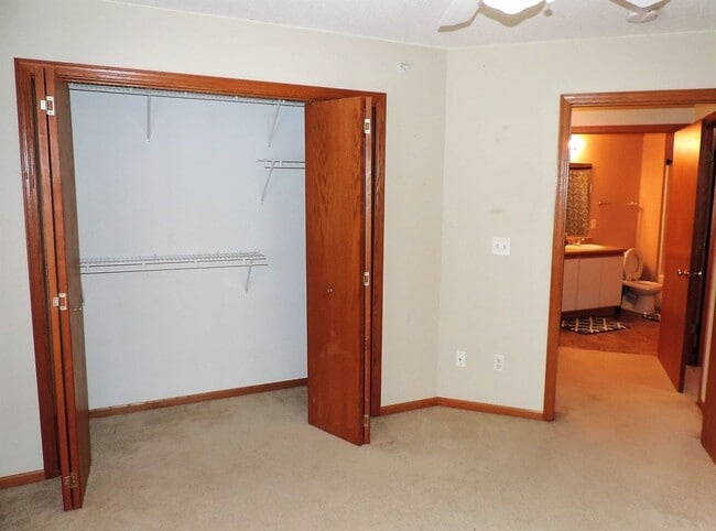 Building Photo - $1,150 | 2 Bedroom, 1 Bathroom Condo | Pet Friendly* | Available for July 30th, 2026 Move In!