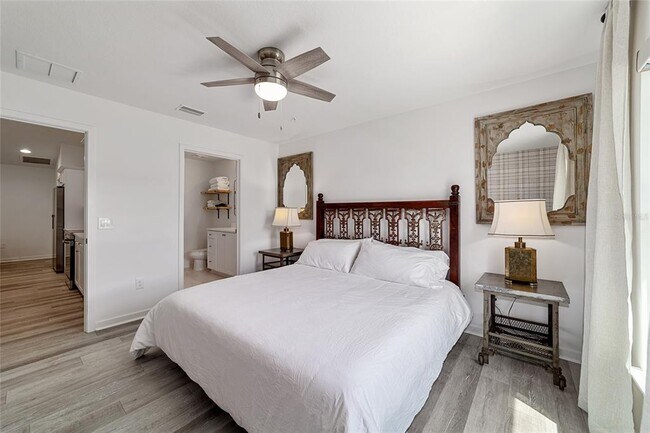 Building Photo - 4400 NW 74th Terrace