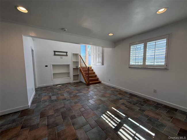 Building Photo - 73 Waterford Rd