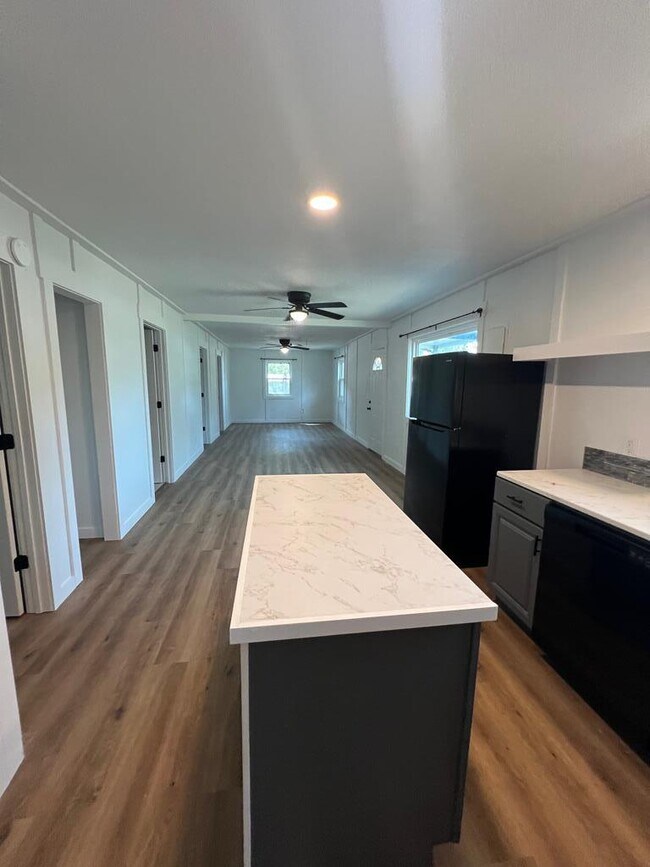 Building Photo - 496 Ave A