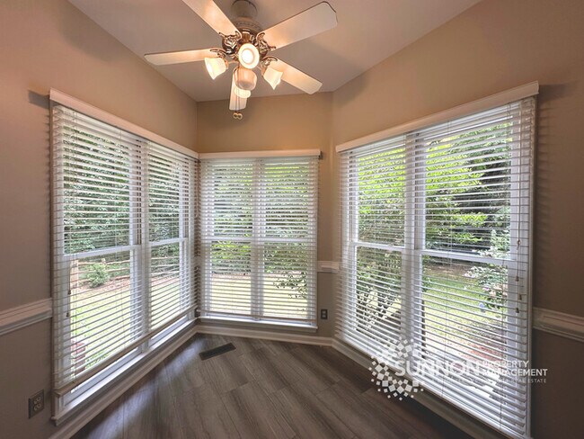 Building Photo - Spacious 4-Bedroom Home in Davis LakeSpacious 4-Bedroom Home in Davis