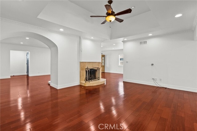 Building Photo - 23036 Burbank Blvd