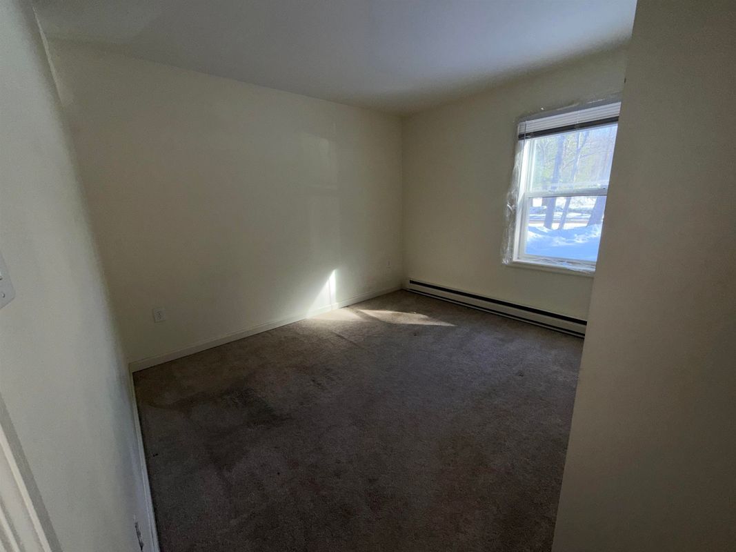 Building Photo - 98 Ledge Hill Rd