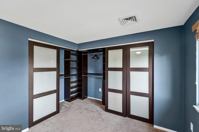 Building Photo - 1016 Trinity Gate St