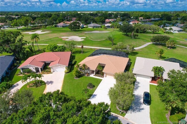 Building Photo - 2284 SW Spoonbill Dr