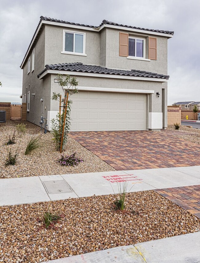 Building Photo - Brand New Home