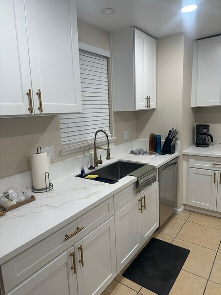 Primary Photo - 66953 Buena Vista Ave