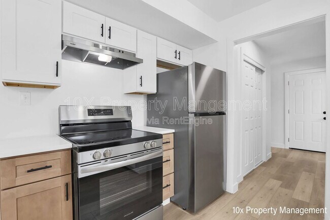 Building Photo - 4403 Paxton Dr S