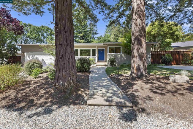 Building Photo - 125 Meadow Ln