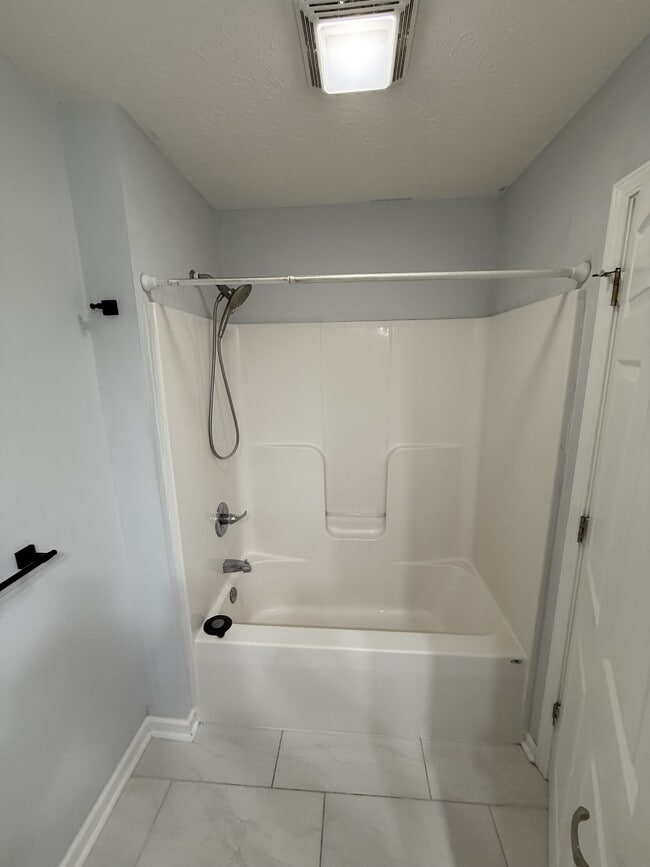 Building Photo - 217 Haycraft St