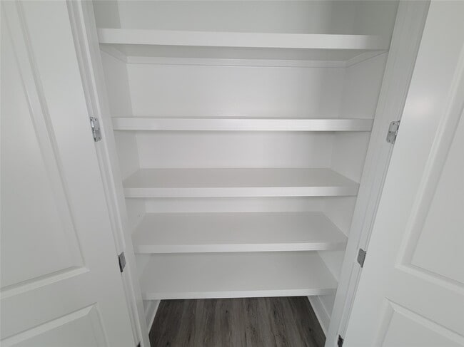 Building Photo - 8316 Curry Rd