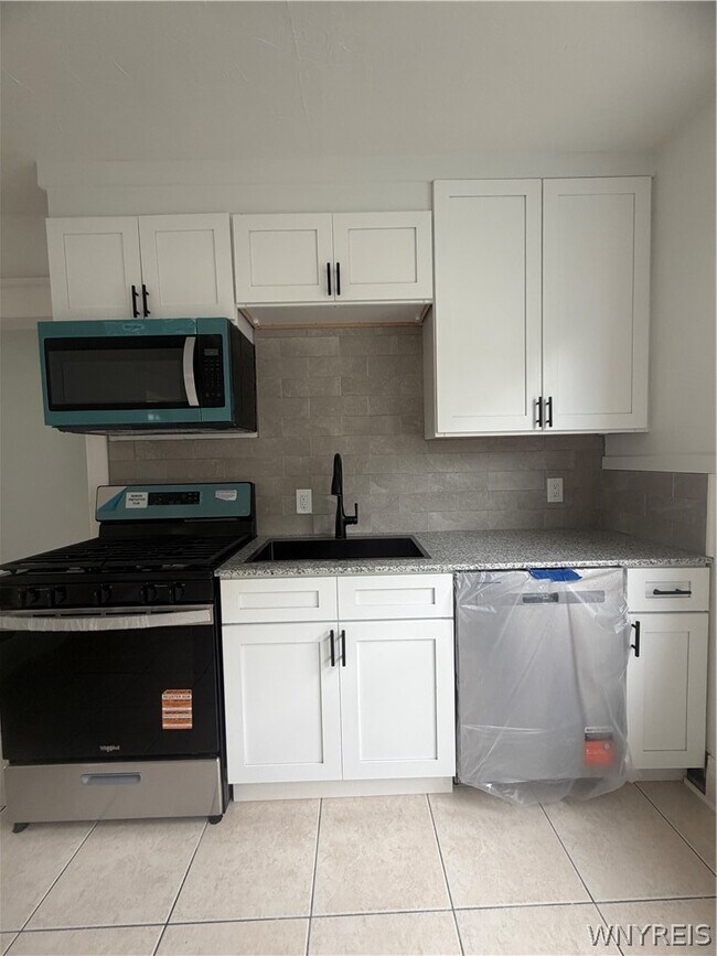 Building Photo - 73 Hedwig Ave