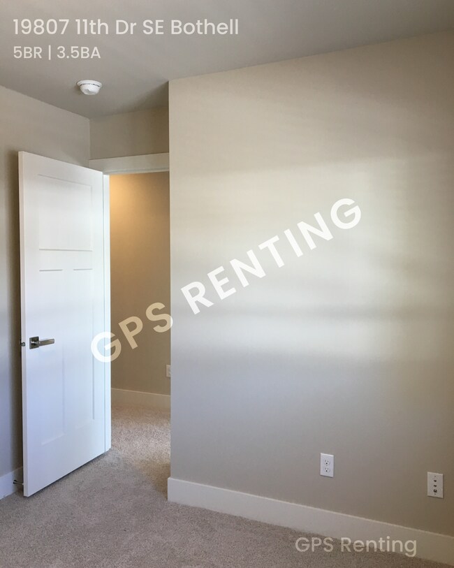 Building Photo - 19807 11th Dr SE