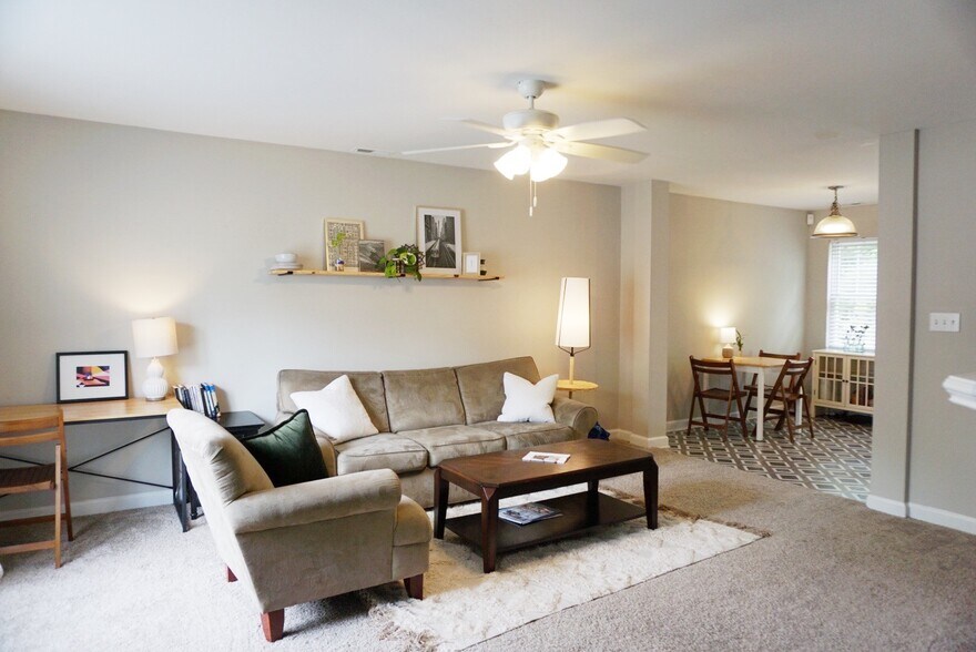 Building Photo - 1601 Briarmont Ct