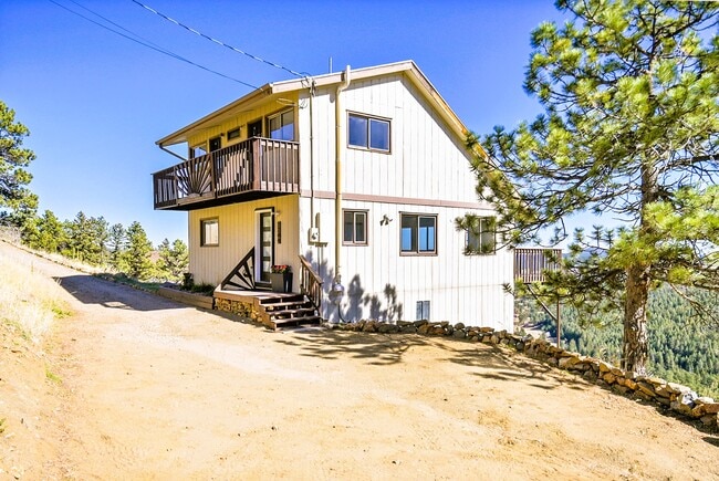 Building Photo - 1244 Hyland Dr