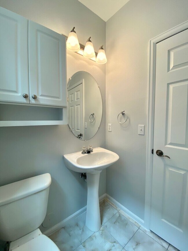 Building Photo - Fantastic Highlands Ranch Townhome - 3bed,...