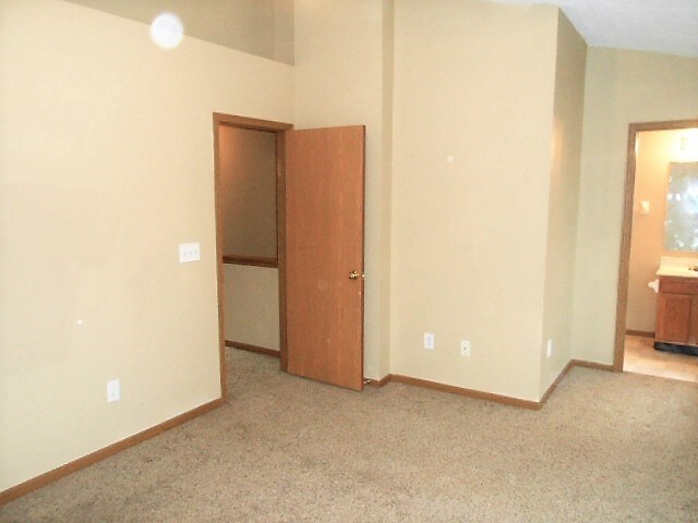 Building Photo - 5371 Princeton Ln