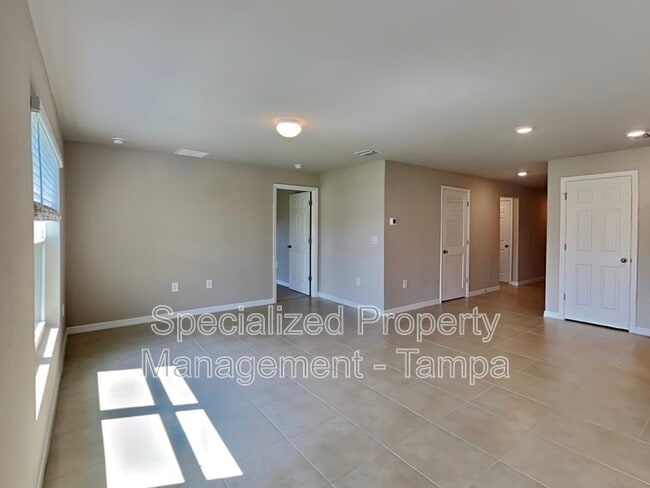 Building Photo - 4731 Gillot Blvd