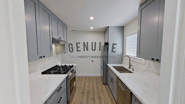 Building Photo - Upgraded 4Bd 2Ba Home