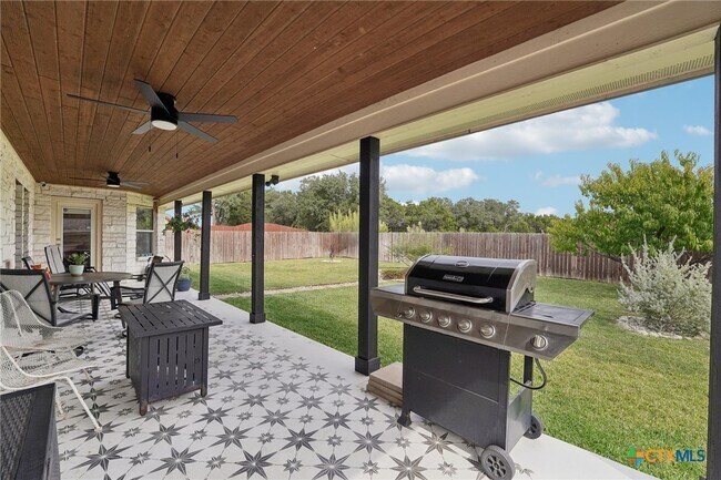 Building Photo - 3303 Vineyard Trail