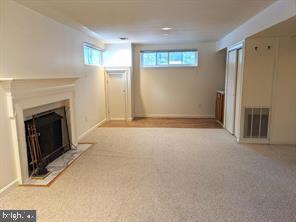 Building Photo - 8208 Thoreau Dr