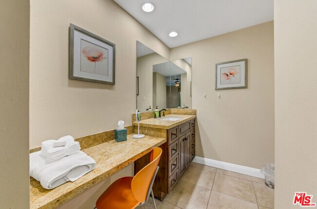 Building Photo - 78225 Cabrillo Ln