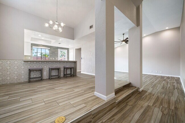 Building Photo - 46395 Ryway Pl