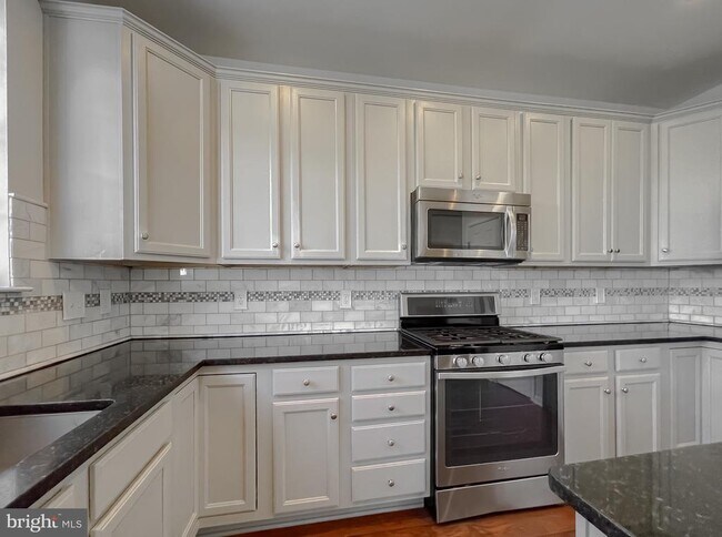 Building Photo - 23117 Primrose Wy