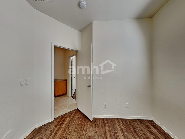 Building Photo - 16523 N 168th Ave