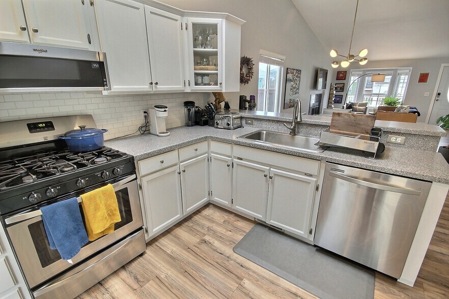 Building Photo - 5020 38th Street Ct NE