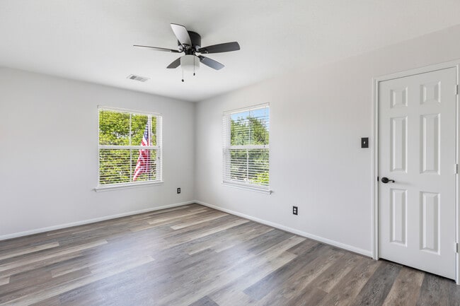 Building Photo - 9960 Cassowary Dr