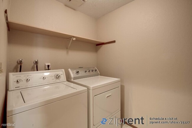 Building Photo - 2 br, 2 bath Condo - 8006 146th Avenue Nor...