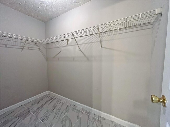Building Photo - 1680 Racquet Club Cir NW