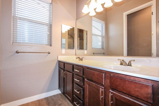 Building Photo - MOVE IN SPECIAL - Three Bedroom Granville Home