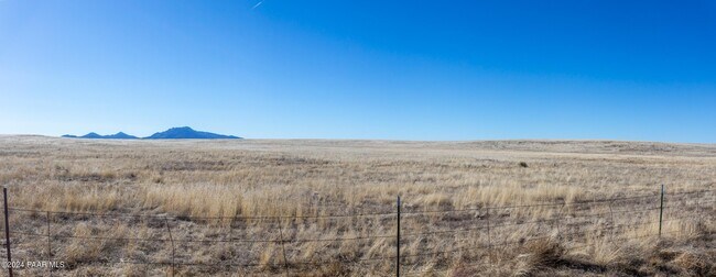 Building Photo - 7236 Pinnacle Pass Dr