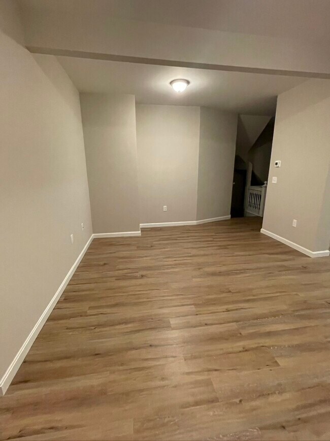 Second Floor Living Room - 42 Gates St