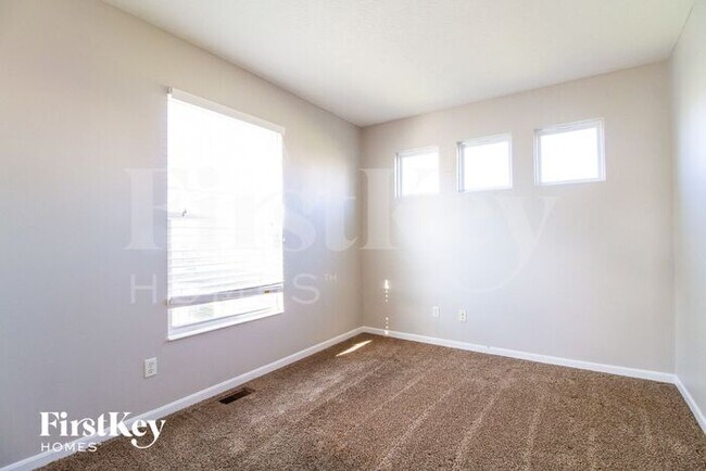 Building Photo - 6626 Thistle Grove