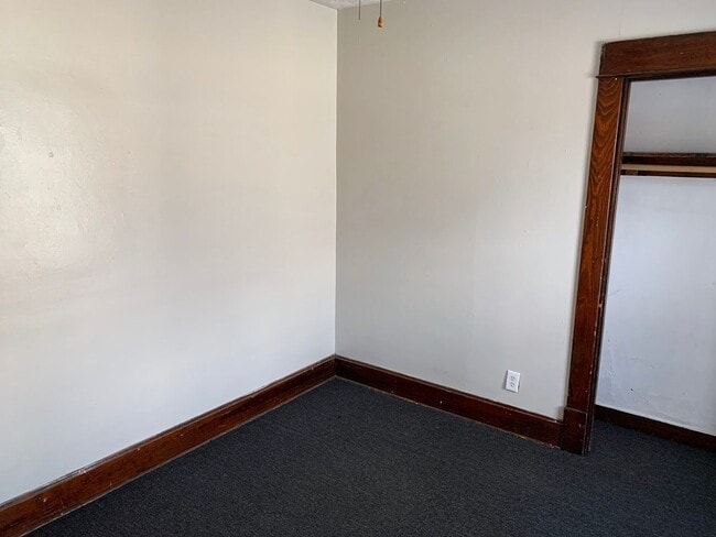 Building Photo - 293 E 14th Ave