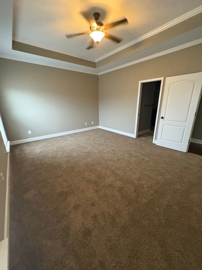 Building Photo - Fountain Crest Subdivision!!  4 Bedroom!!