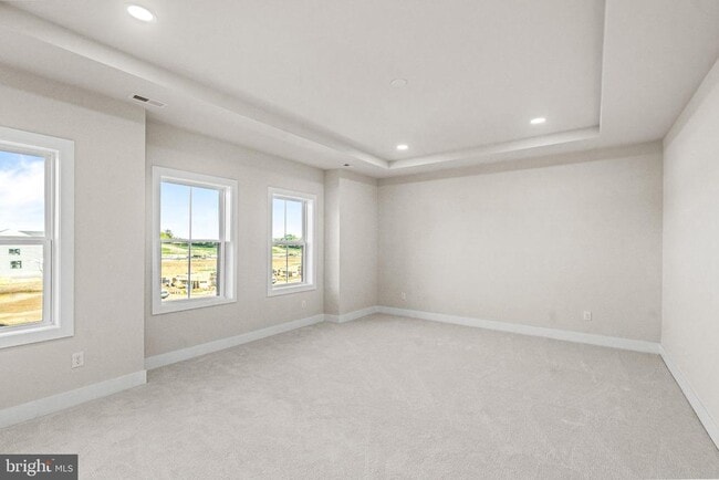Building Photo - 133 Alroy Rd