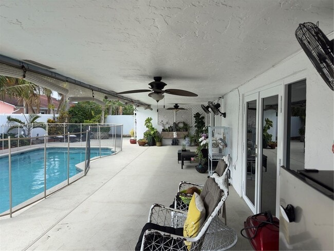 Building Photo - 10600 SW 146th Ct