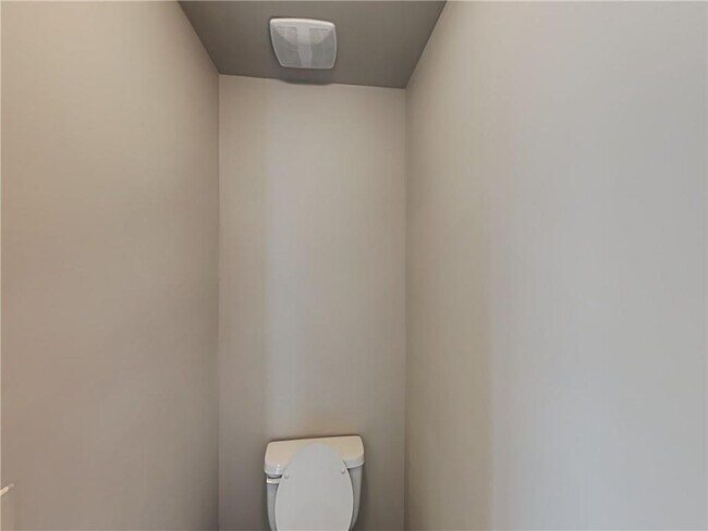 Building Photo - 1970 Township Dr