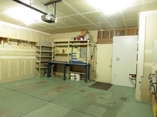 Building Photo - 518-520 Rado Dr