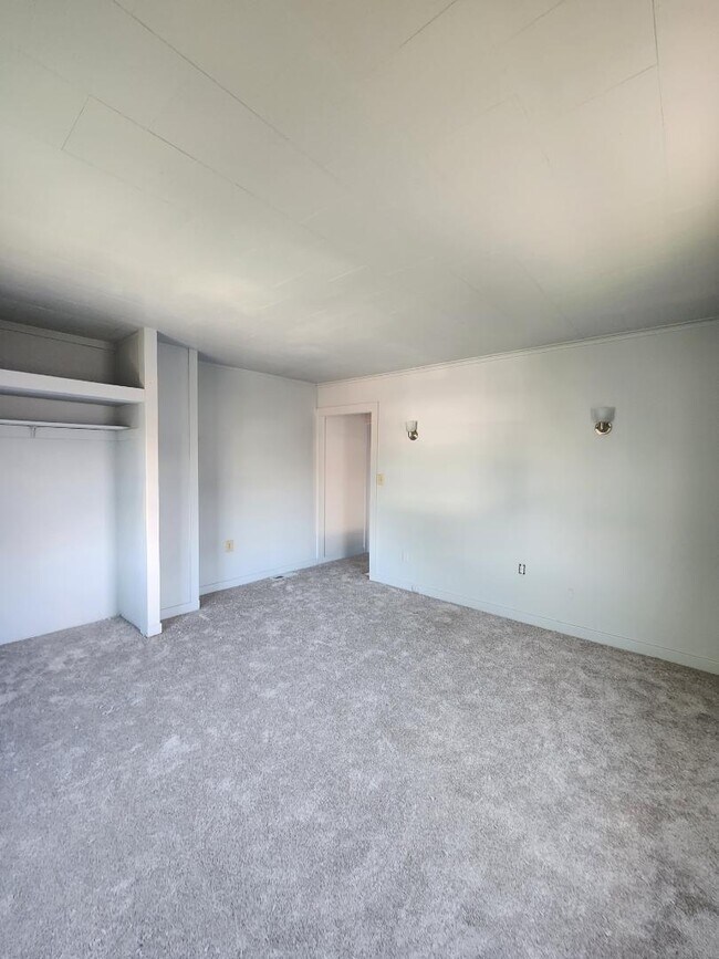 Building Photo - 308 Hummel St