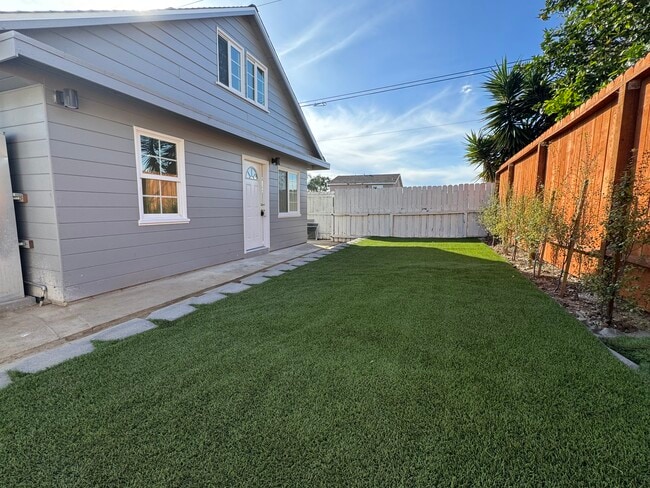 Building Photo - 4579 W 171st St