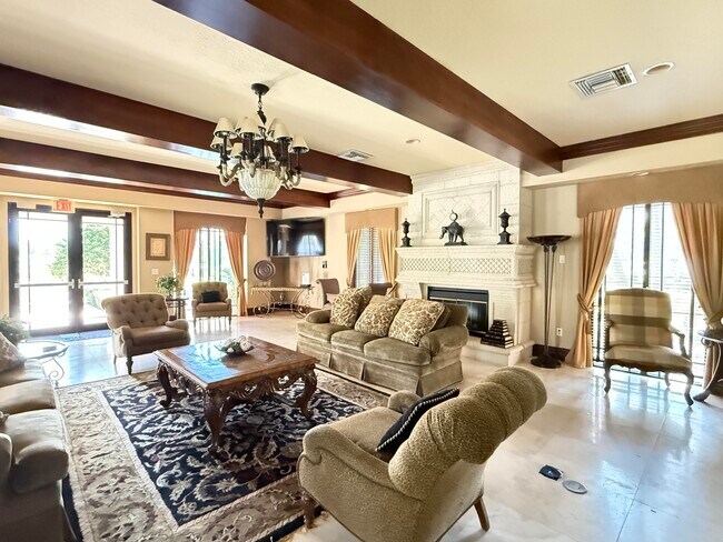 Building Photo - 3020 Alcazar Pl